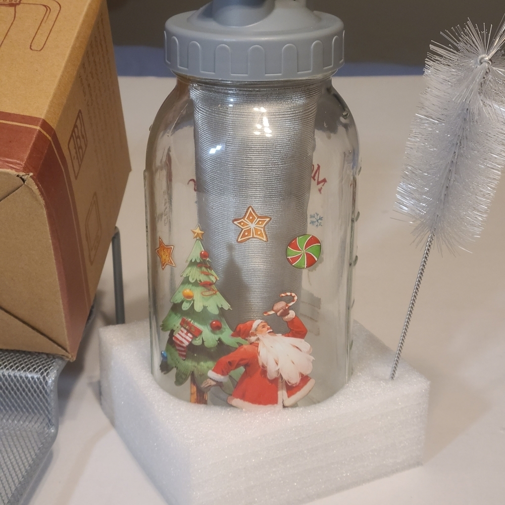 Festive Santa Heavy Duty Glass Jar with Gray Lid 64 Oz. NIB
